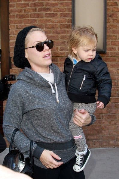 How to Wear Beanie Hats? 20 Chic Outfits to Wear with Beanies