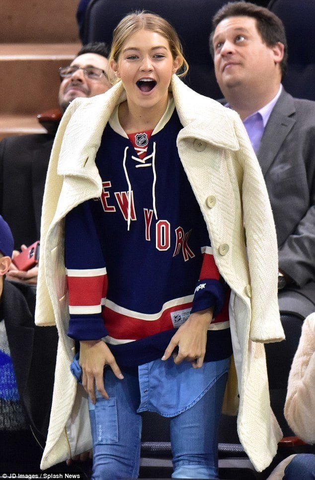 what to wear to a hockey game (4)