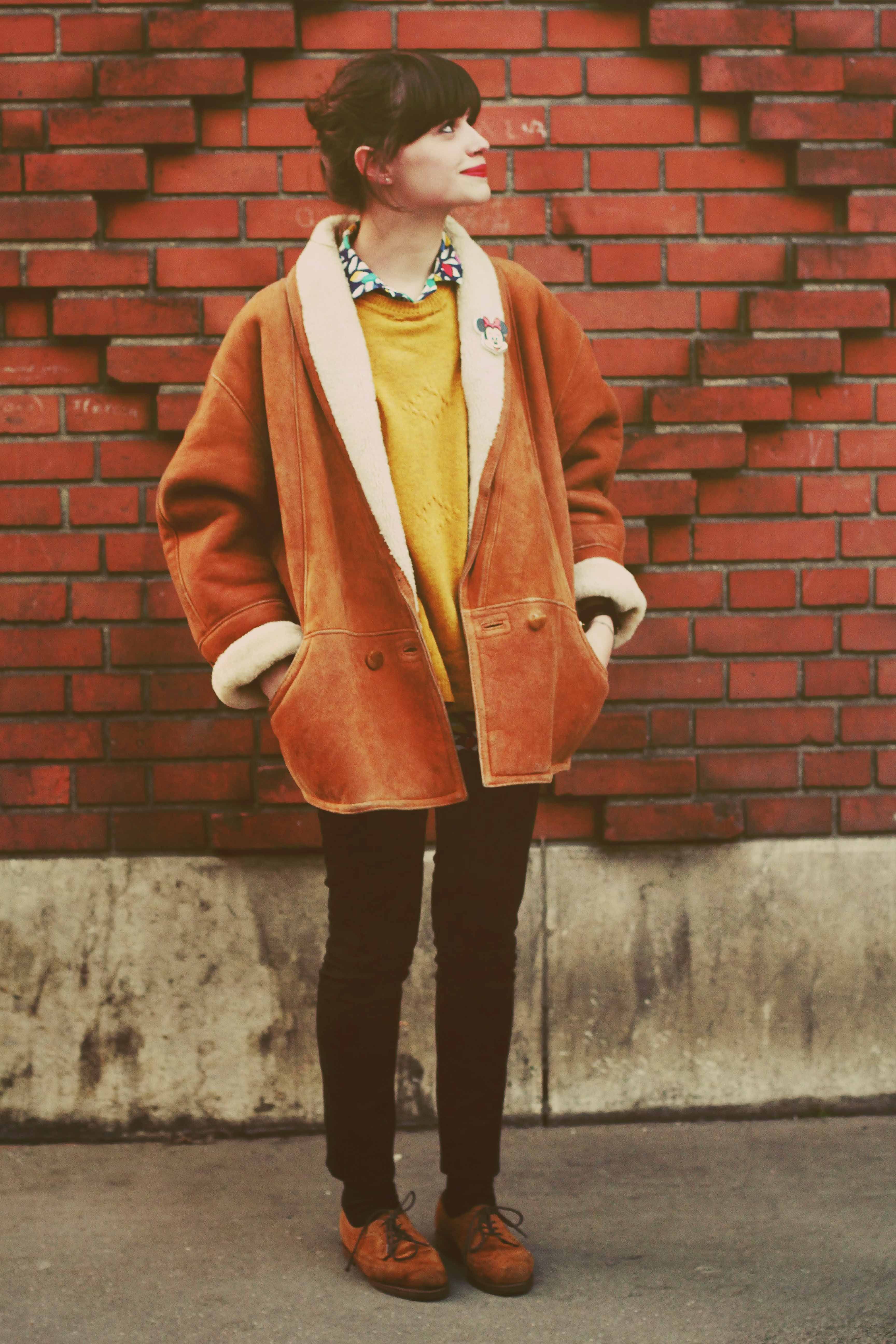 Women Outfits with Shearling Coats-19 Ways to Wear Stylishly