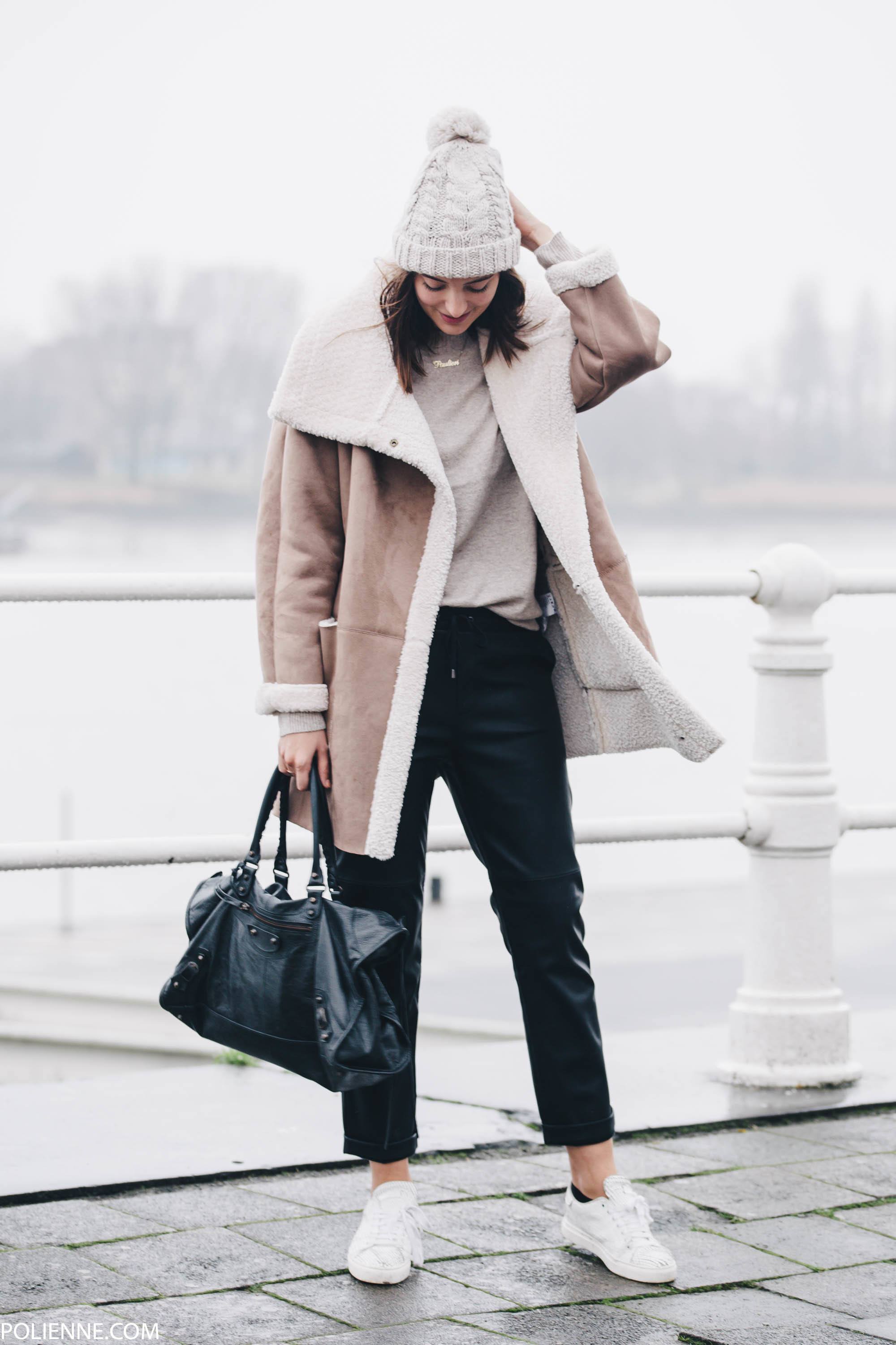 Women Outfits with Shearling Coats-19 Ways to Wear Stylishly