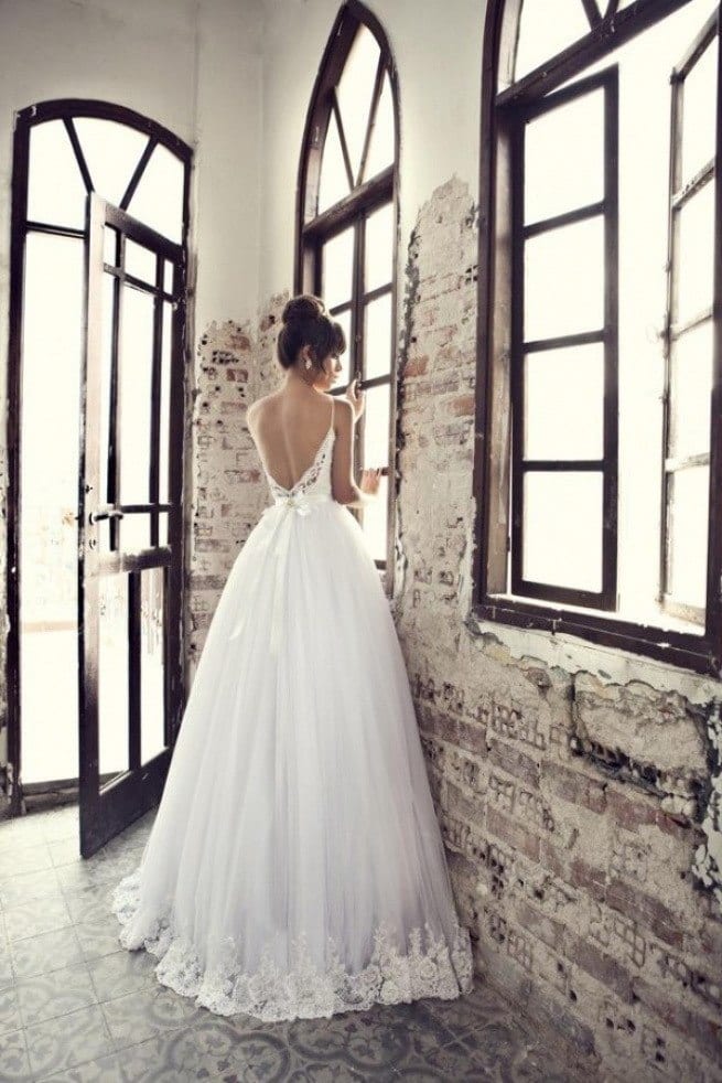 Wedding Dresses with Open Back - 30 Different Looks to Copy