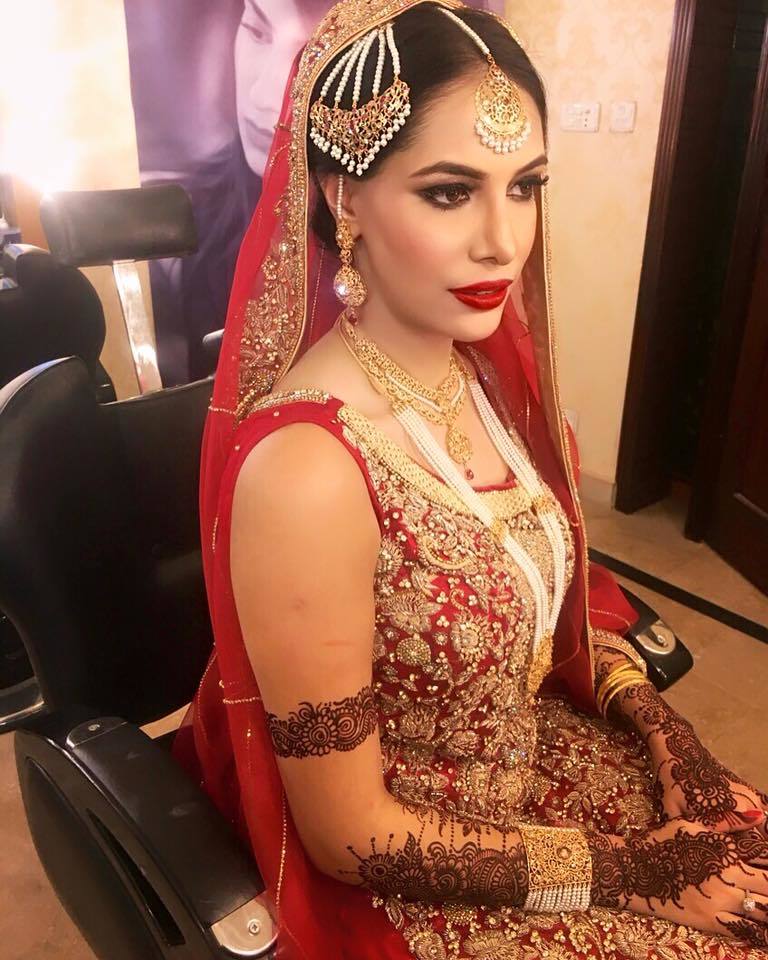 25 Pakistani Wedding Hairstyles & Hairdos For Your Big Day
