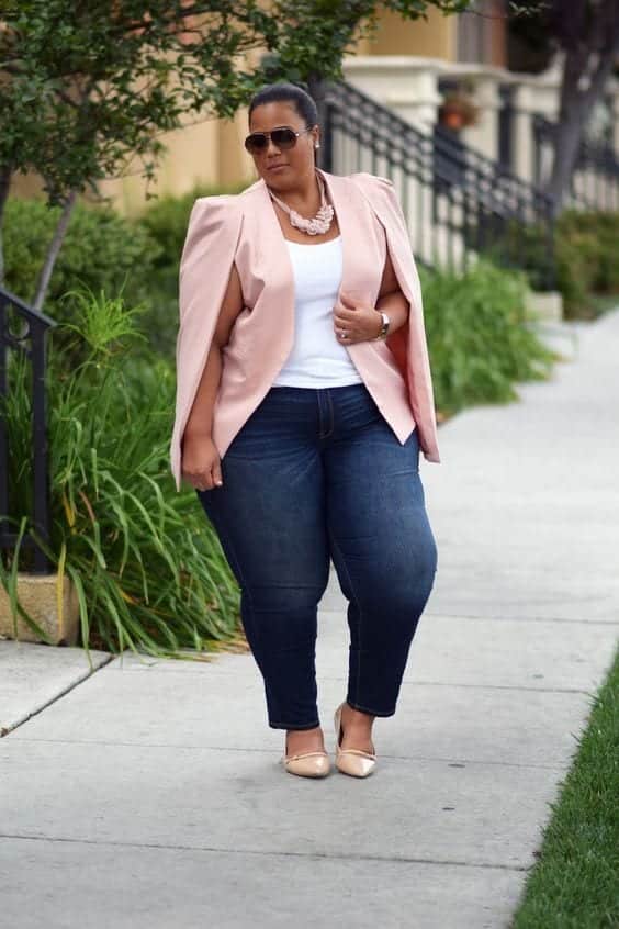 Stylish ways for curvy and plus size women to wear Blazer (20)