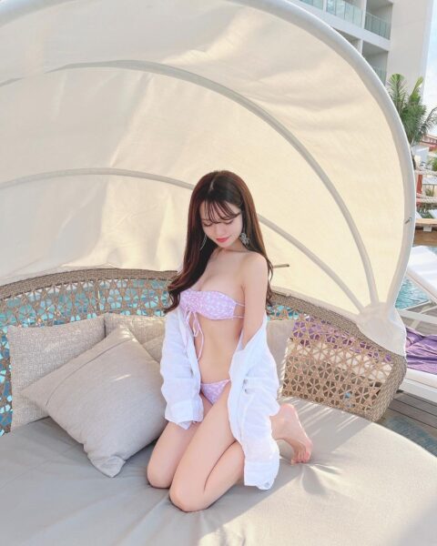 How To Accessorize Your Swimsuit In A Perfect Way