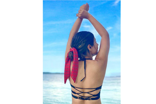 How To Accessorize Your Swimsuit In A Perfect Way
