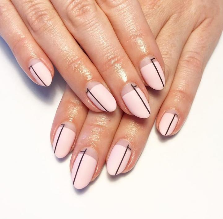 Elevate Your Beauty Game With These Chic Abstract Nail Art Designs (1)