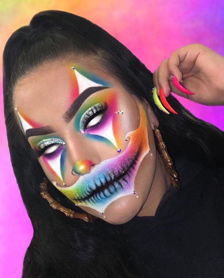 Get Inspired With These Cool Halloween Makeup Looks (2)