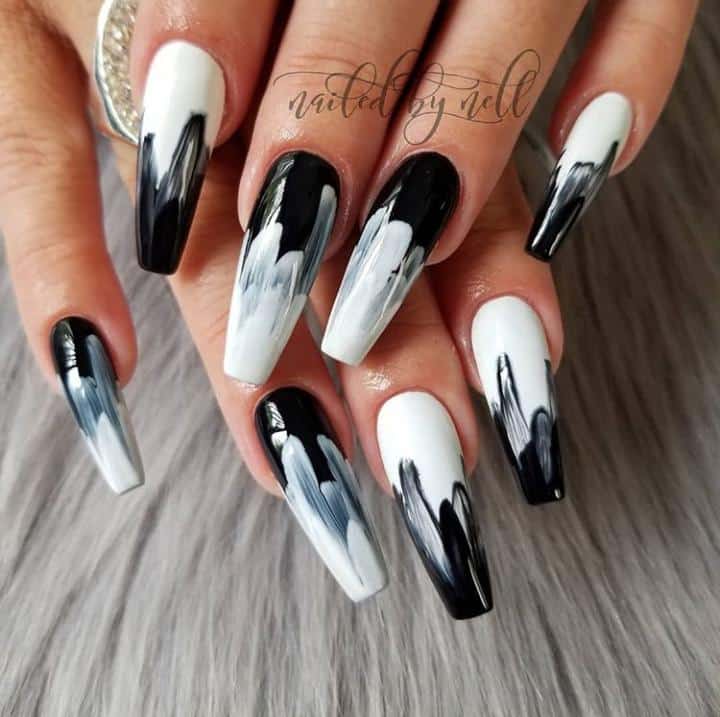 Elevate Your Beauty Game With These Chic Abstract Nail Art Designs (2)