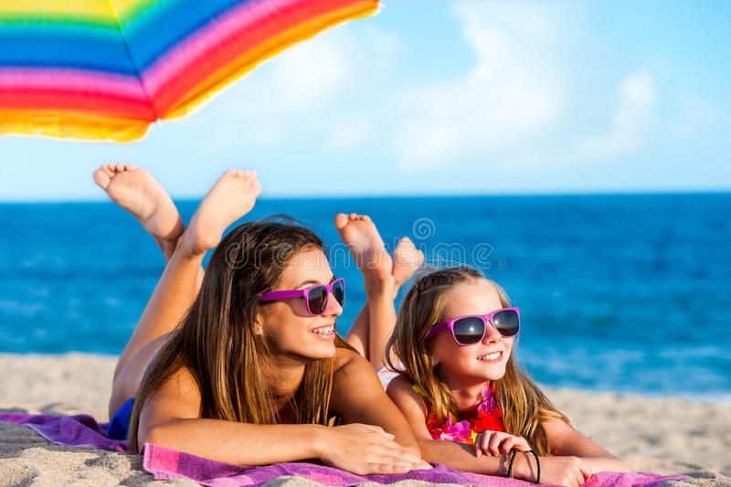 What to Wear to the Beach for Young Girls