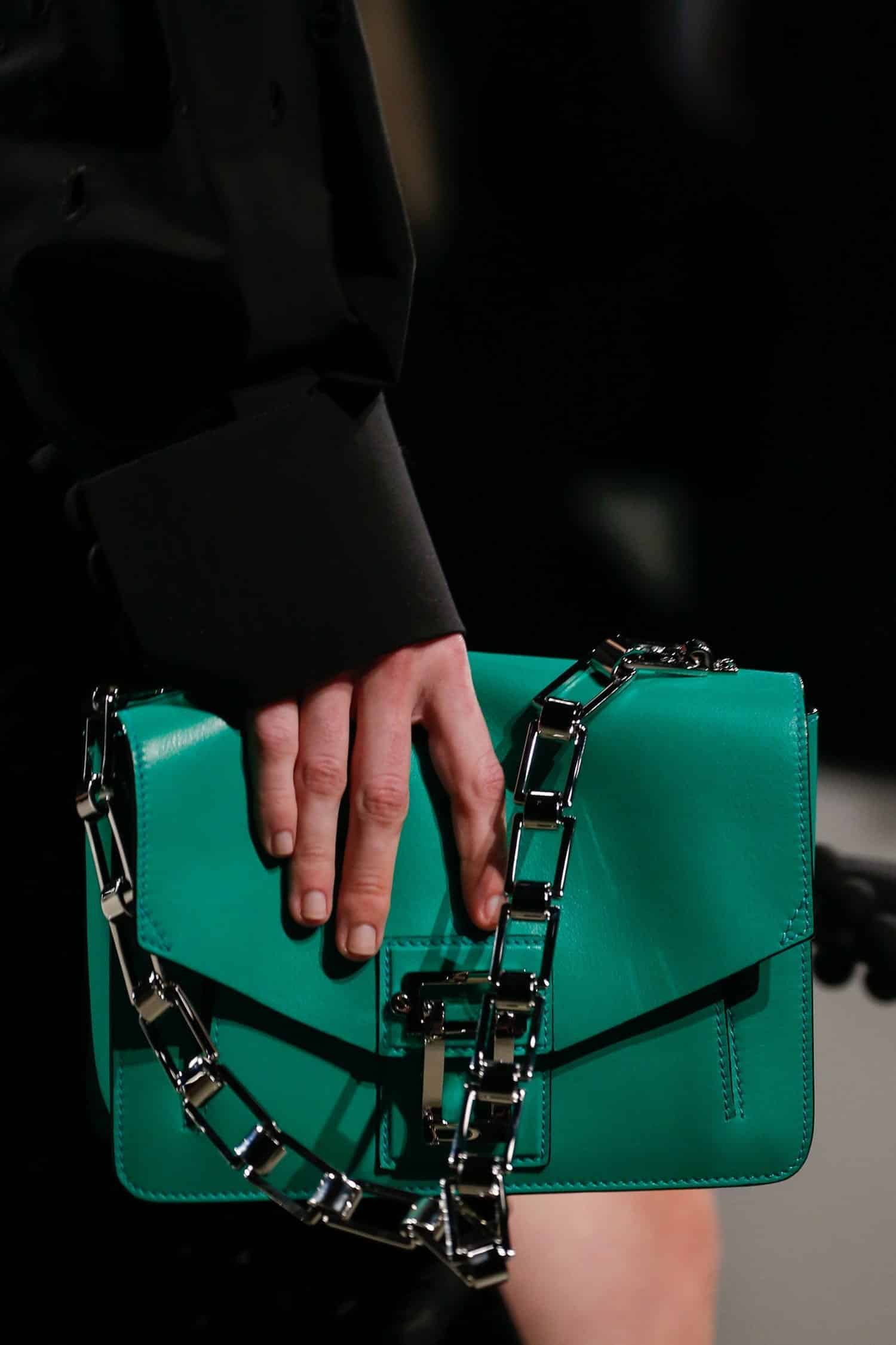30 Must Have Fashion Accessories for Every Girl