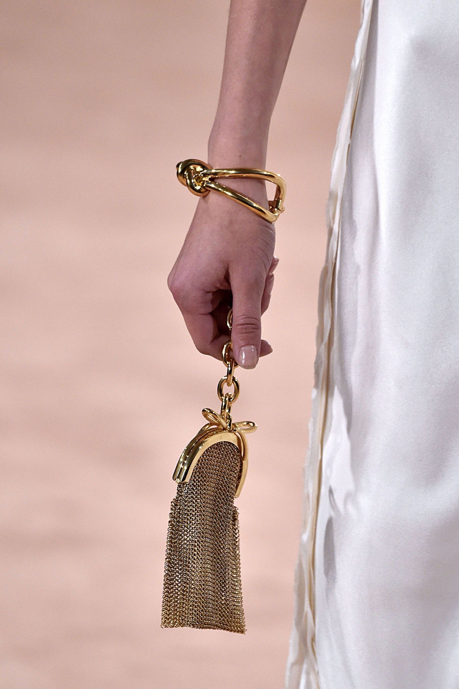 30 Must Have Fashion Accessories for Every Girl