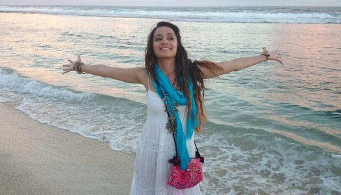 Bollywood Celebrities Beach Outfits-25 Indian actress Bollywood Celebrities Beach Outfits-25 Indian actress