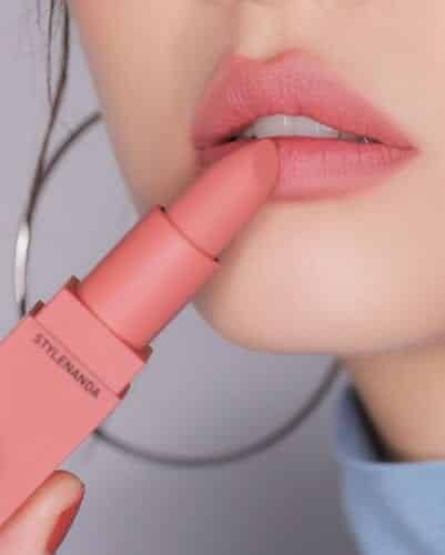20 Best Lipstick Shades for Girls with Dark Skin Tone