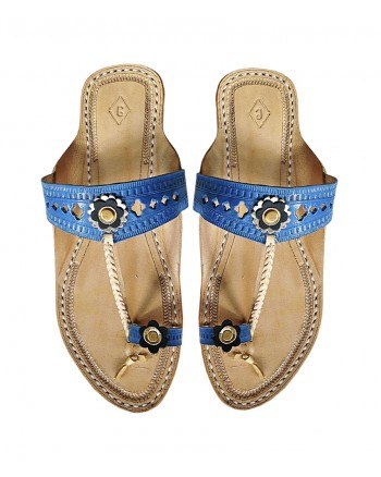 what shoes to wear with women kurtis (2)
