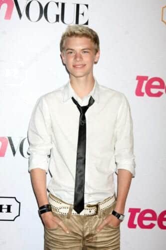 Best Pictures of Kenton Duty