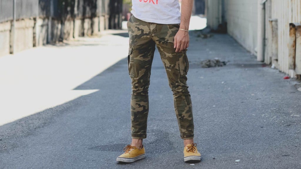 17 Best Cargo Pants Outfits for Men & Styling Tips