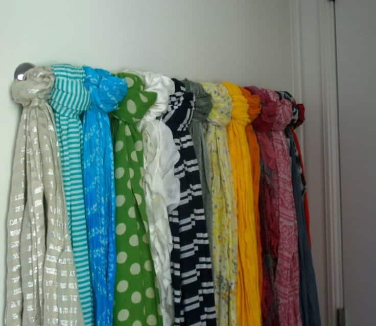 Wall-Scarf-Organizer