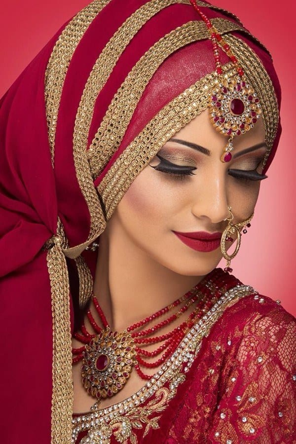 Maang Tikka With Hijab – 17 Ways To Wear Hijab With Maatha Patti