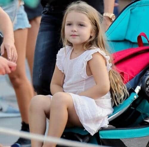 Harper Beckham Pics-100 Best Pictures and Videos of Harper Beckham