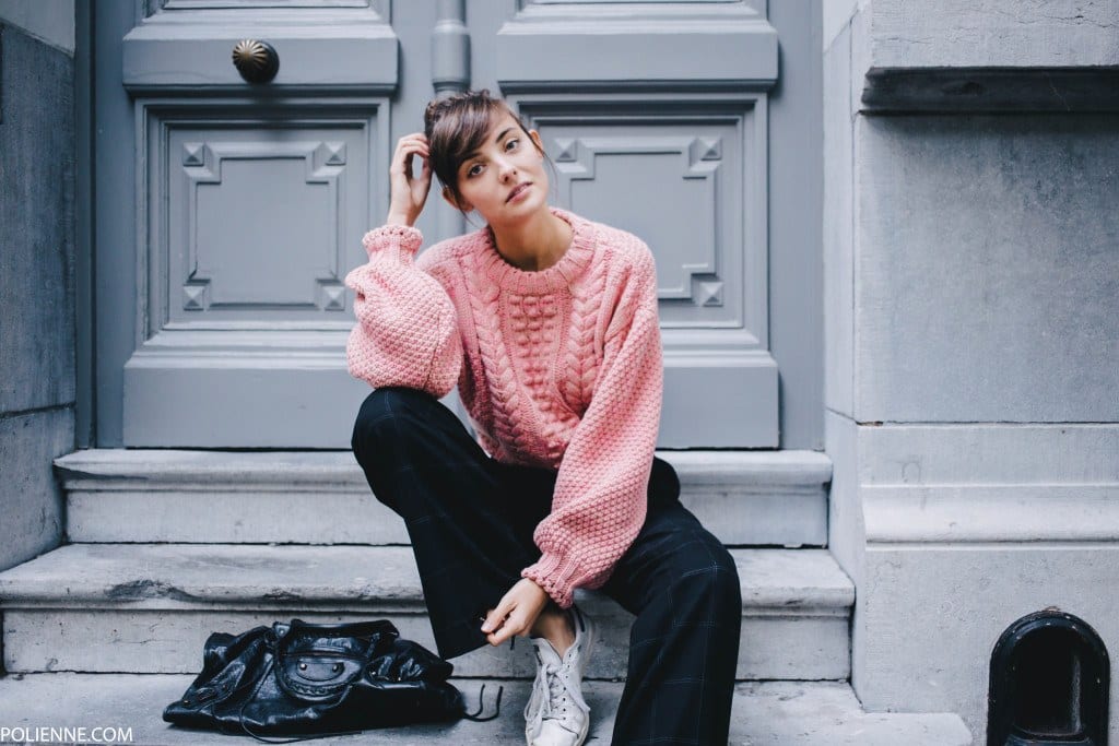 Outfit with Pink Sweater 20 Ways to Style Pink Sweaters
