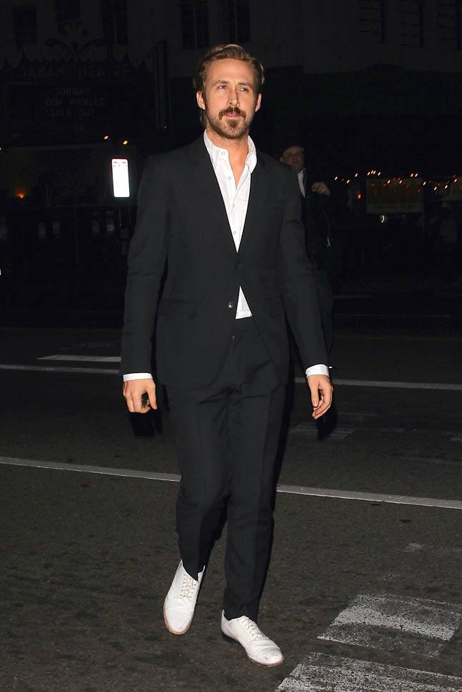 Ryan Gosling in white Oxfords