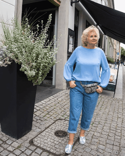 what to wear in your sixties