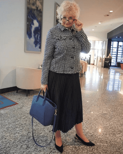 30 Outfits for Women Over 60-Fashion Tips For 60 Plus Women