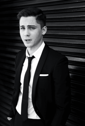 Logan Lerman Pics-30 Hottest Pictures of Logan Lerman so far