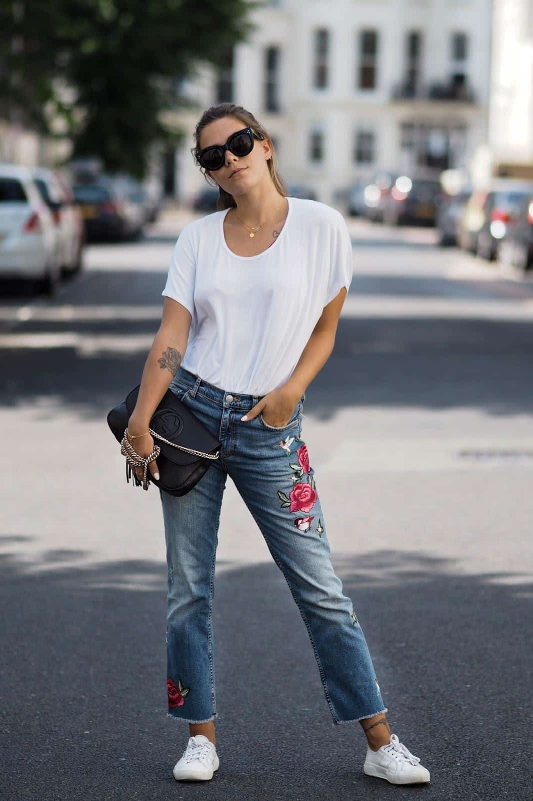 How to Wear Embroidered Jeans?16 Embroidered Jeans Outfits