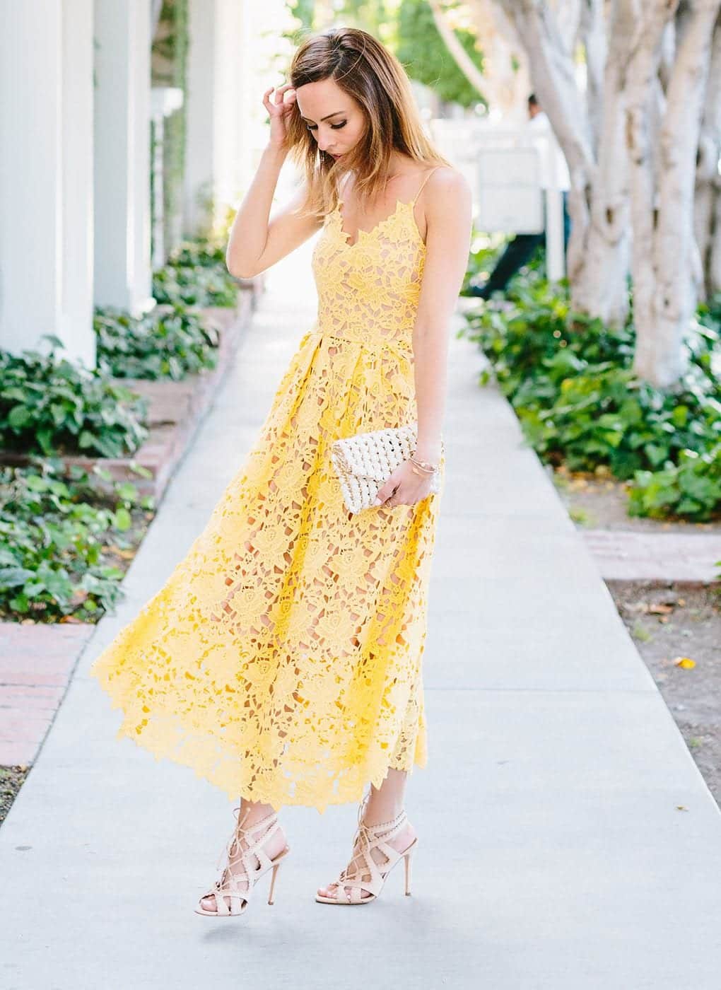 Yellow Outfits For Women-14 Chic Ways to Wear Yellow outfits