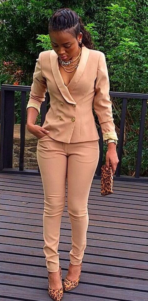 Discover 147+ khaki trousers outfit ideas super hot - netgroup.edu.vn