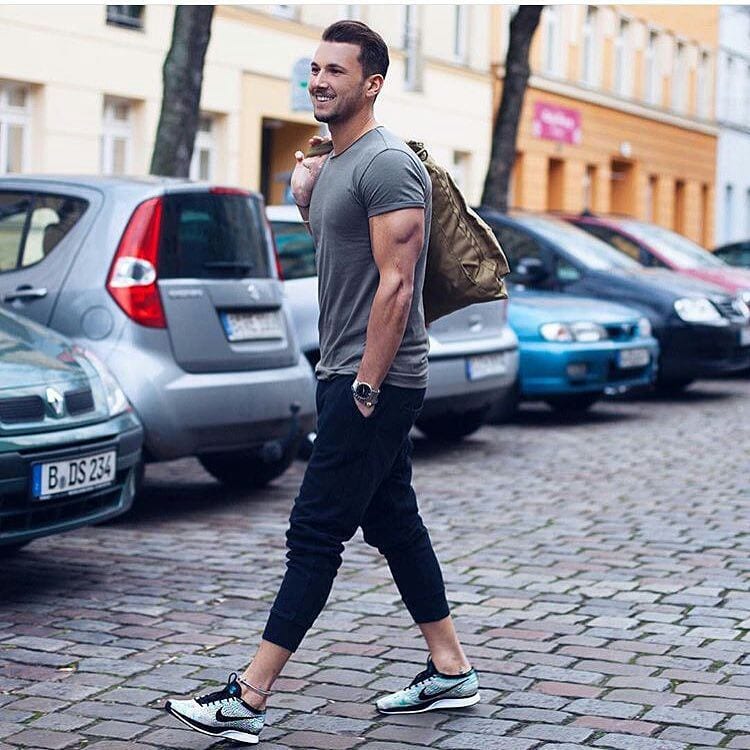 Dashing Gym Outfits For Men, Best Outfits For Gym 2023