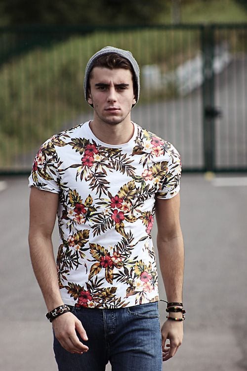 how to wear a floral shirt outfit for men (9)