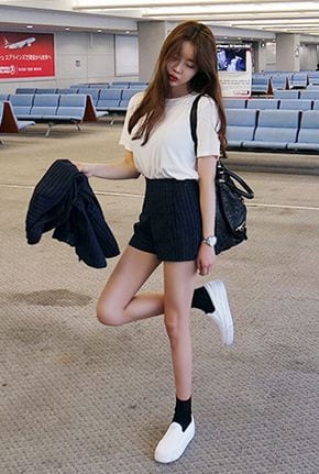 https://www.outfittrends.com/wp-content/uploads/2017/05/cute-summer-outfits-for-school.jpg