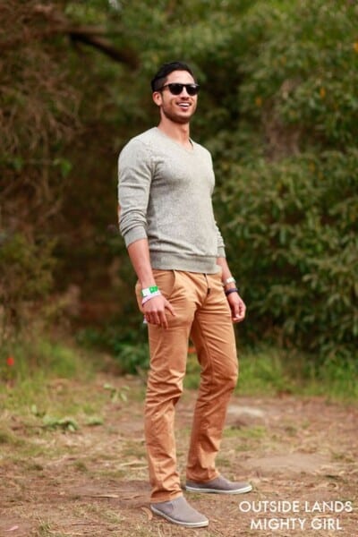 56 Best Khaki Pant Outfits For Men with Styling Tips