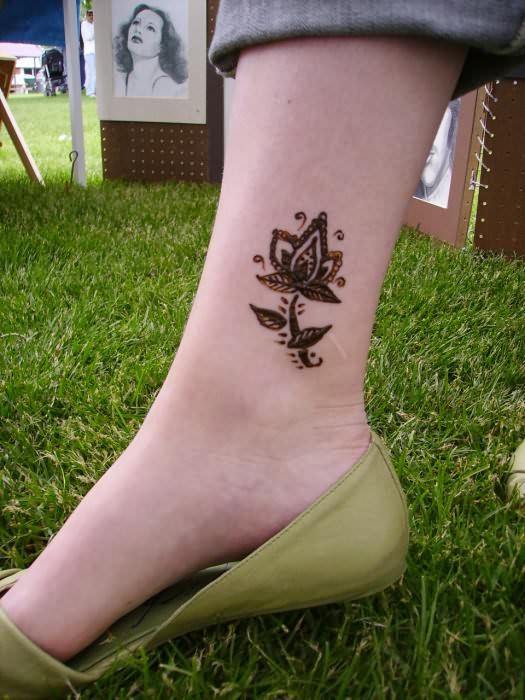 latest henna tattoo ideas (39)