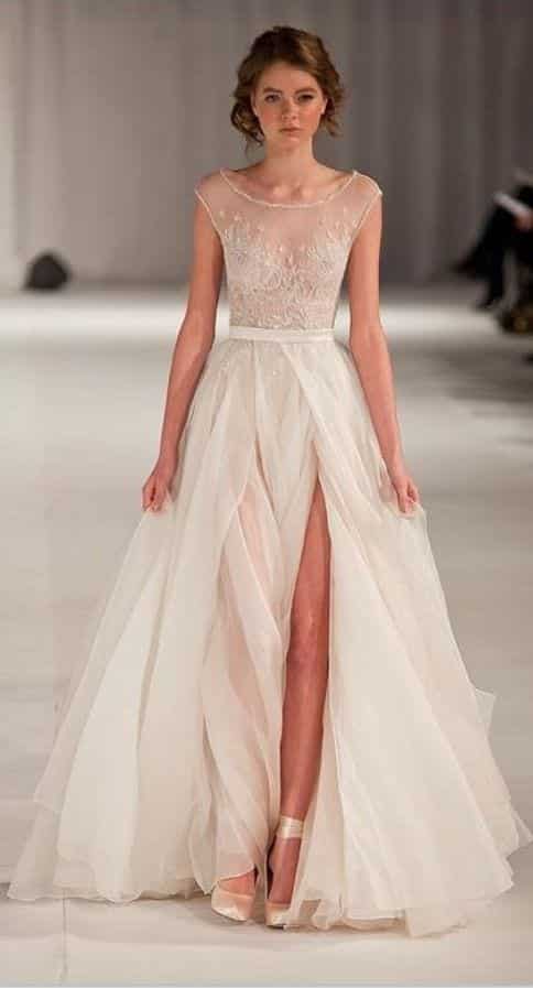 Outfits with Sheer Skirts- 29 Ideas How to Wear Sheer Skirts