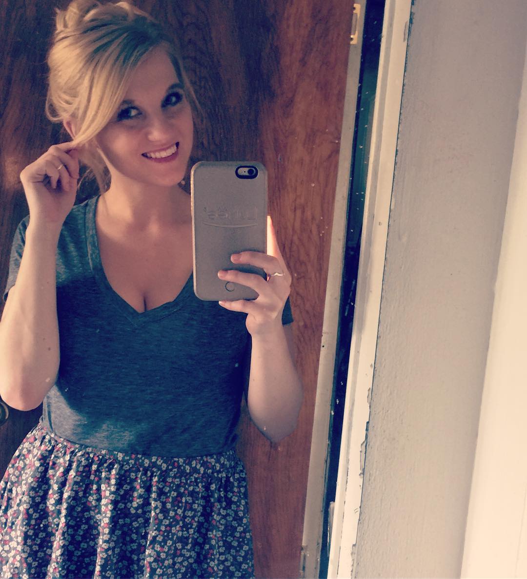 Skirt Outfits for College 35 Ideas To Wear Skirts To School