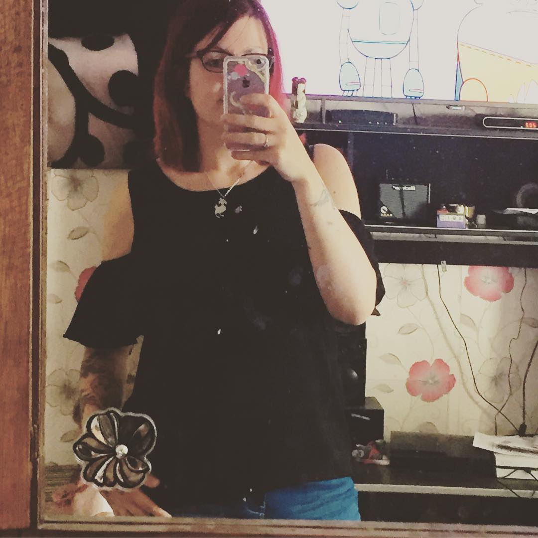 Girls Black Shirt Outfits30 Different Ways to Wear Black Shirts