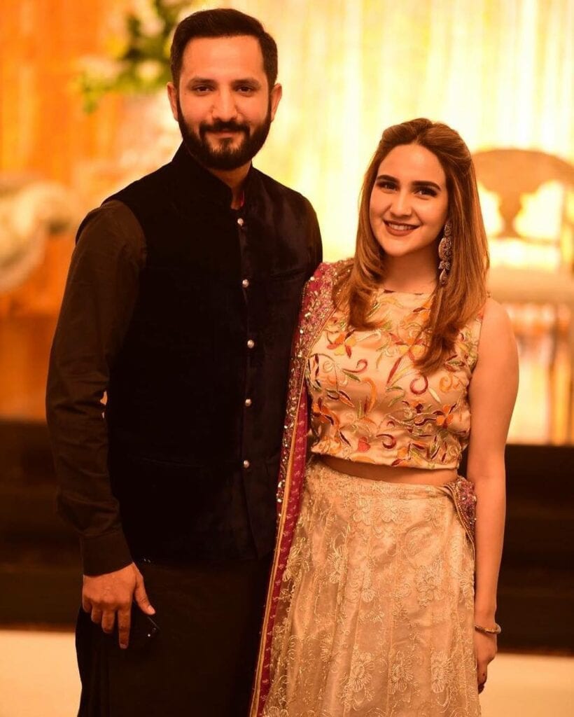 Top 25 Pakistani Celebrity Couple Outfits - Cute Couple Outfits Of Pakistani Celebrities