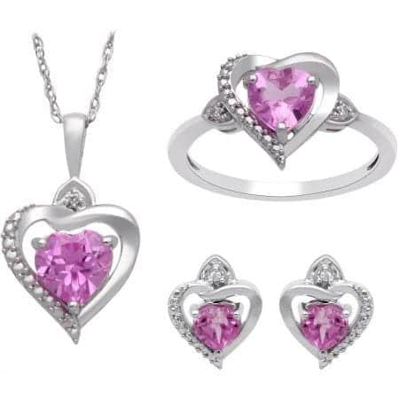 17 Cool Gifts for Teen Girls to Win Her Heart