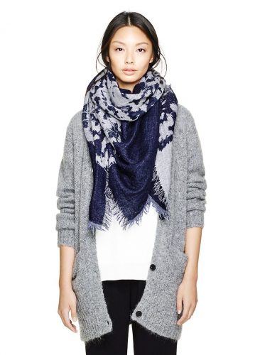 Outfits with Scarves - 50+ Ways to Wear a Scarf this Season