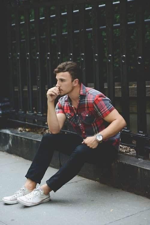 what to wear with white converse guys