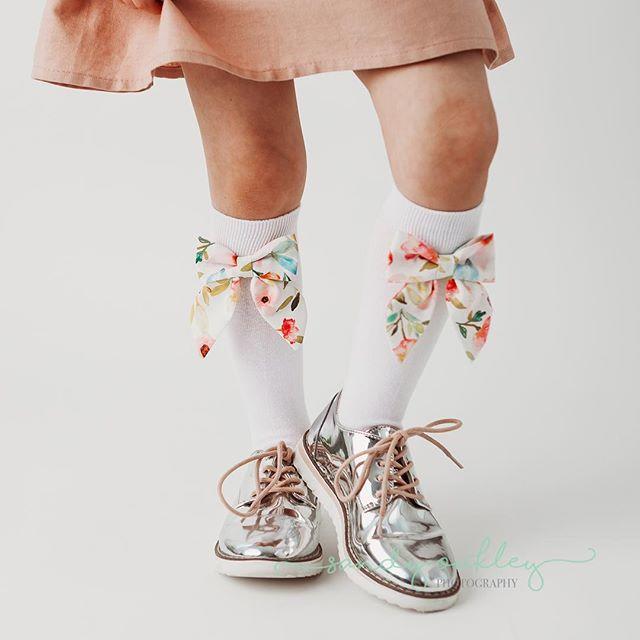 25 Ideas How to Wear Funky Colorful Socks for Women