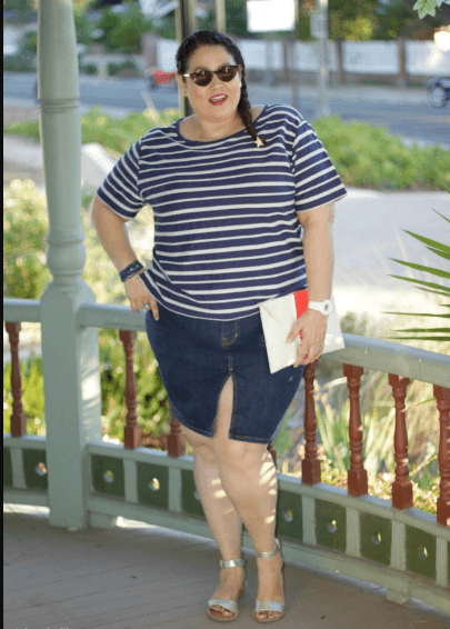 plus size denim skirt outfit