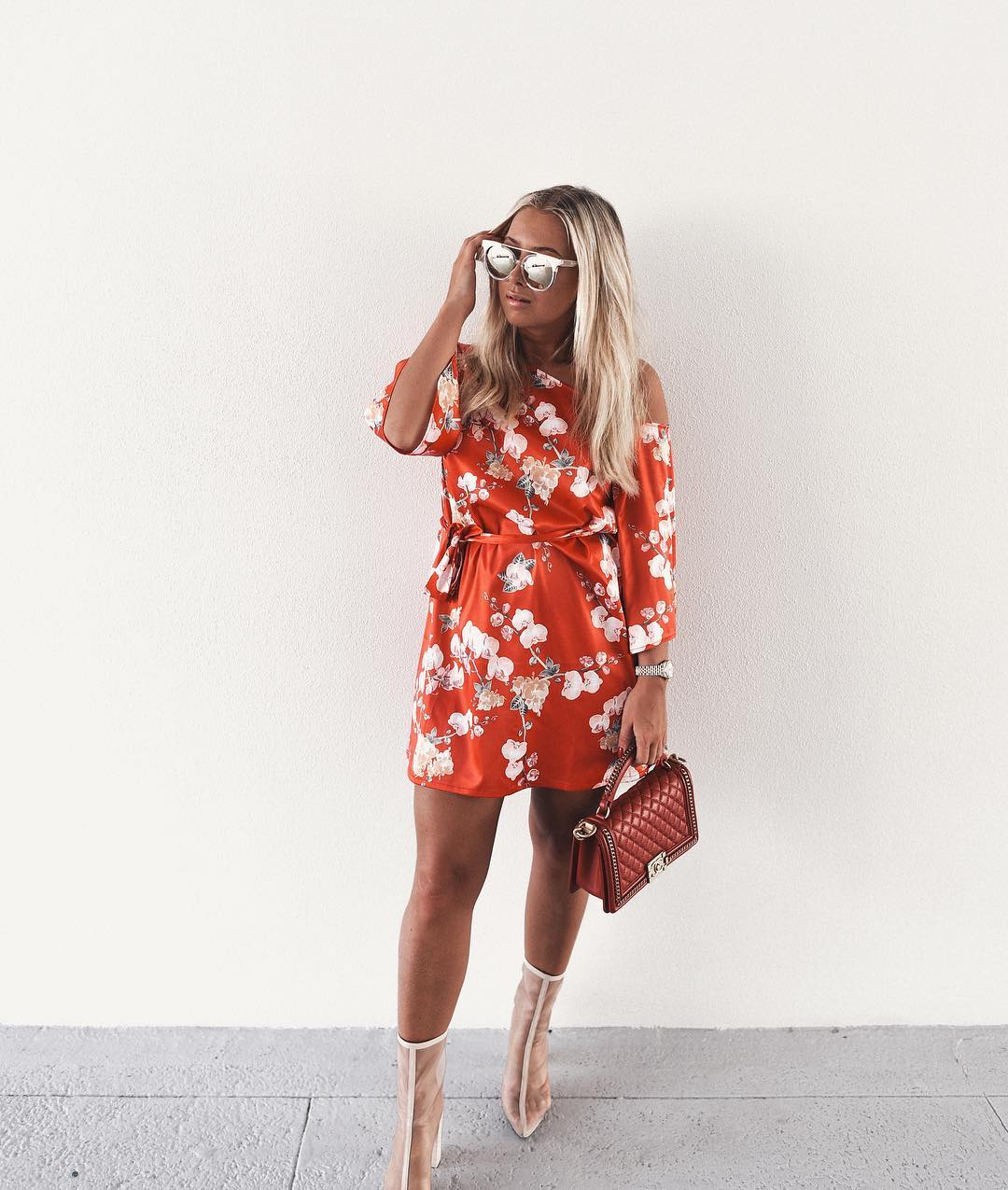 colors to wear with tan boots
