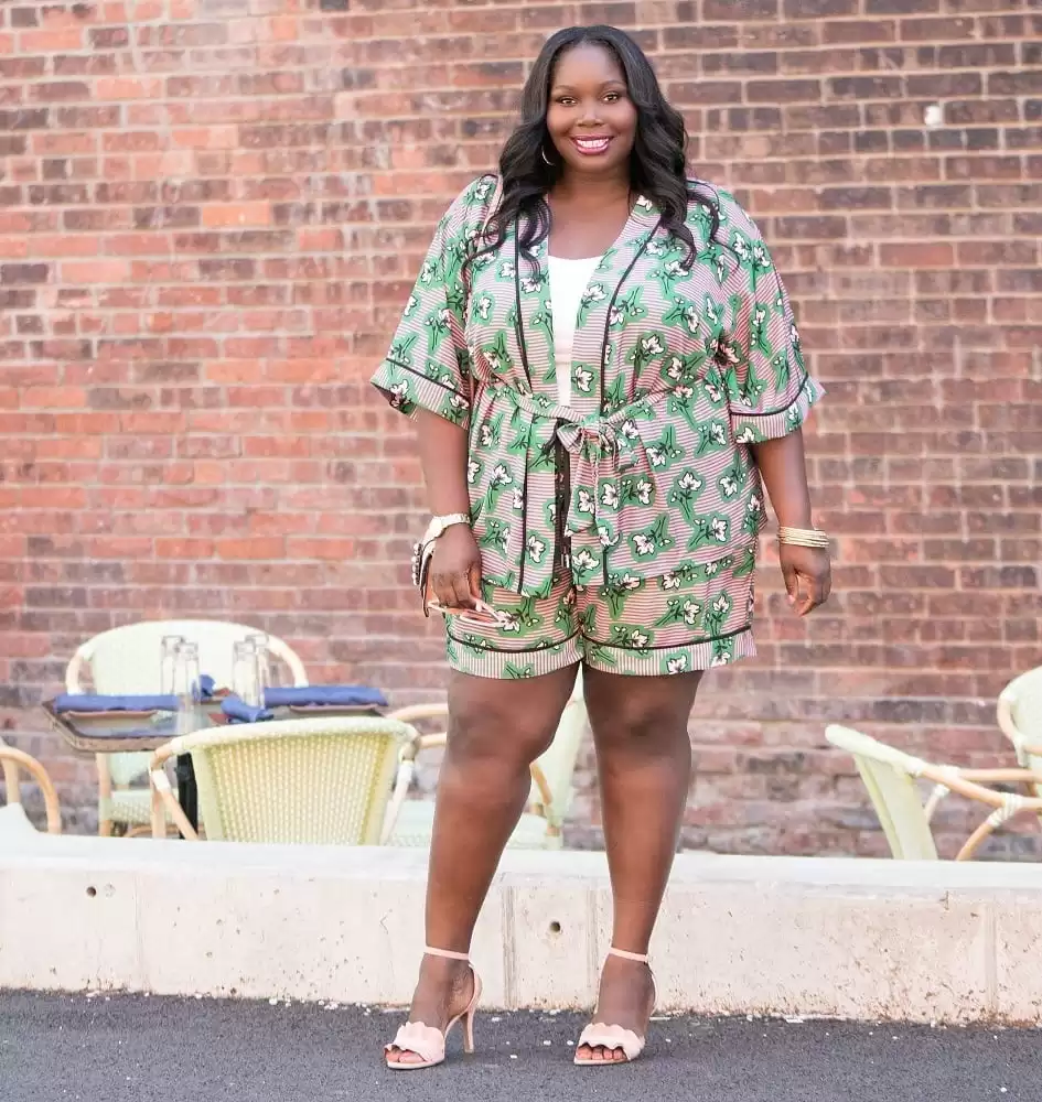 Plus-Size Shorts Outfits women