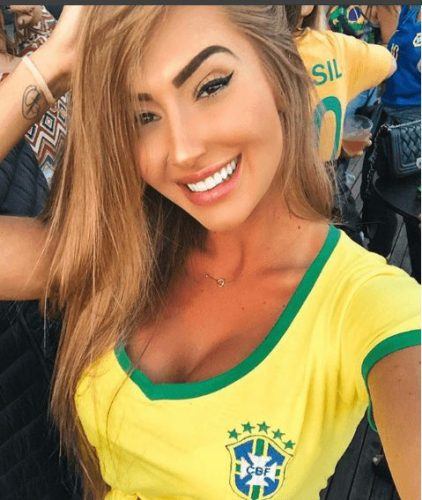 beautiful female fans in Fifa 2018