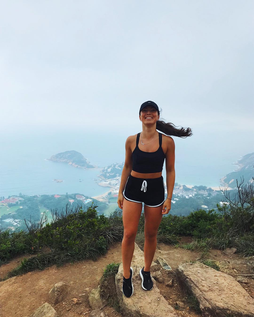 32 Summer Hiking Outfit Ideas For Women To Wear This Year
