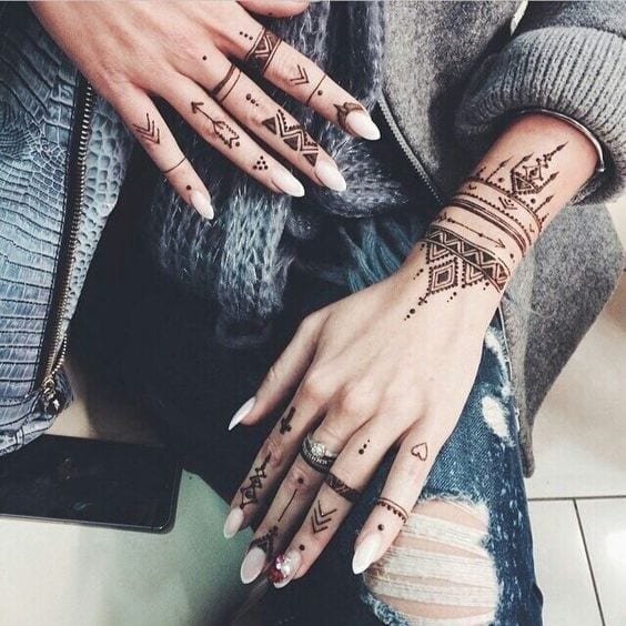 30 Best Bangle Mehndi Designs To Inspire You